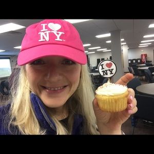 Meet your Posher, Emily